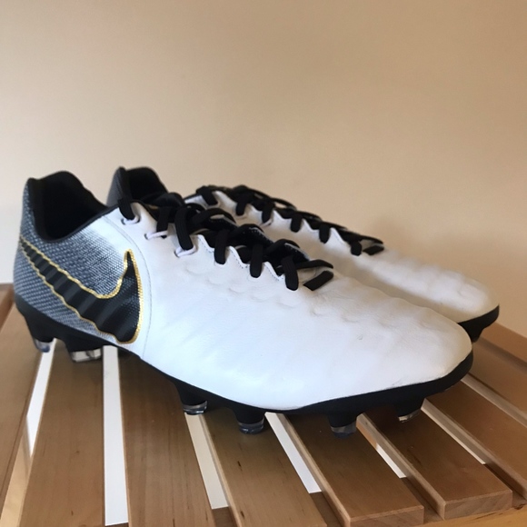 ah7241 nike